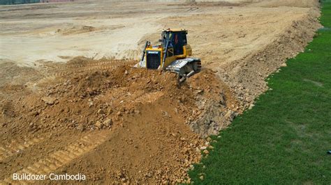 New Project Powerful Dozer Shanuti Pushing Dirt Dump Truck 25 5 Ton