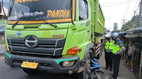 Kronologi Asn Tewas Usai Gagal Salip Truk Motor Terjepit Di Roda