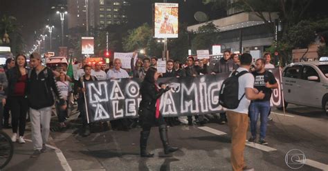 Jornal Nacional Protesto Contra A Lei De Migração Tem Confusão E