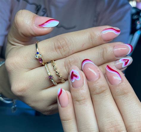 20 diseños de uñas perfectos para celebrar el mes del amor y la amistad