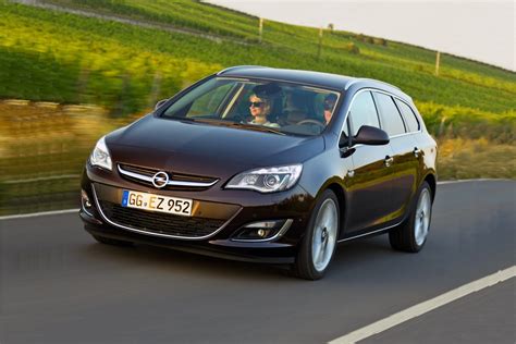 Opel Astra J Sports Tourer цены отзывы характеристики Astra J