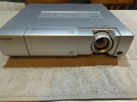 Sharp DLP Notevision Projector Model # PG-D4010X 376 Lamp Hours No ...