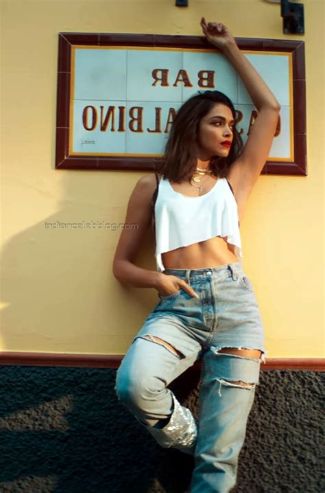 Deepika Padukone Pathaan Shah Rukh Hot Hd Stills Indiancelebblog