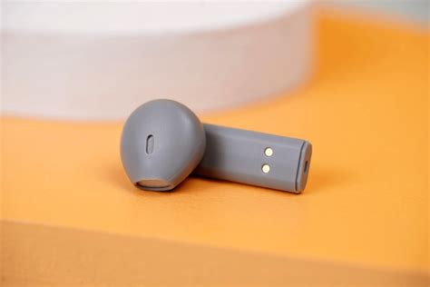 Meizu выпустила беспроводные наушники с необычным дизайном и по ...