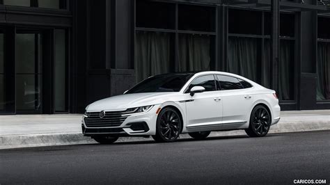 2020 Volkswagen Arteon SEL R-Line Edition (US-Spec) - Front Three ...