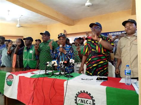 Construction unions warn of job losses amid ministerial crisis - The