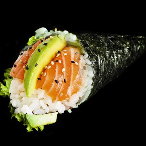 Temaki Salmone Sushi E Noodles