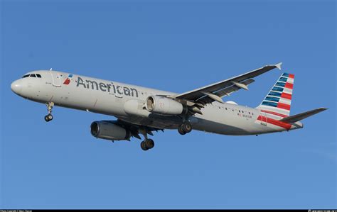 N561UW American Airlines Airbus A321 231 Photo By Marc Charon ID