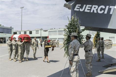 Rinden Honores A Sargento Del Ej Rcito Fallecido En El Vraem Accesoperu