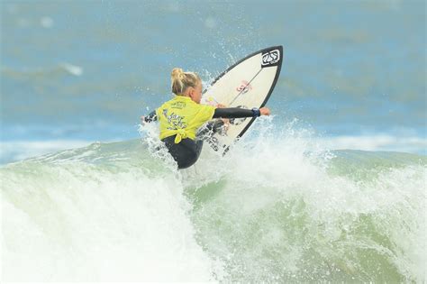 Circuito Surf Talentos Álbum dos campeões Waves