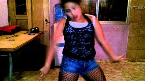 Chica Bailando Reggaeton Avanzado Youtube