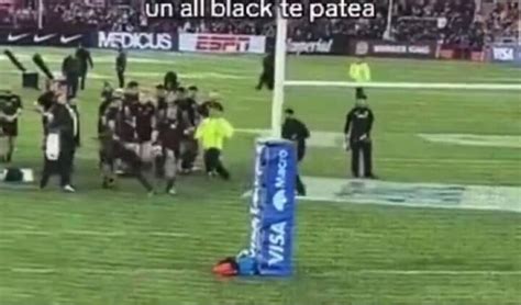 Video Un Jugador De Los All Blacks Golpe A Un Ni O Que Entr A La