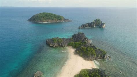 Premium Photo | Seascape of caramoan islands camarines sur philippines