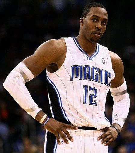 Dwight Howard reportedly stayed with Magic to avoid trade to Lakers