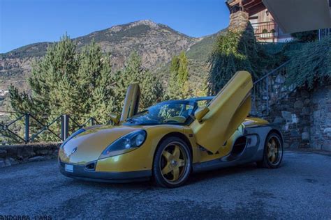 Renault Sport Spider. Yellow limited edition by Williams * All PYRENEES ...