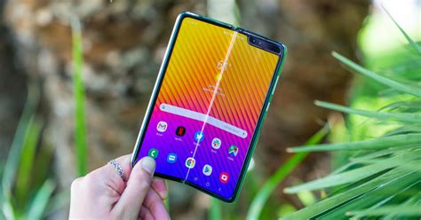 Galaxy Fold Samsung Dials Back Exec Hint That Its Sold A Million