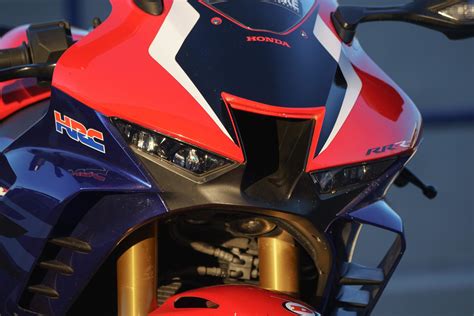 Prueba Honda CBR1000RR R SP 2020 La Fireblade más radical de la