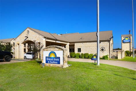 Days Inn & Suites by Wyndham Llano | Llano, TX Hotels