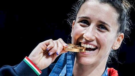 A Ilaria Spirito La Nocciola DOro Della Fiera Nazionale Della Nocciola