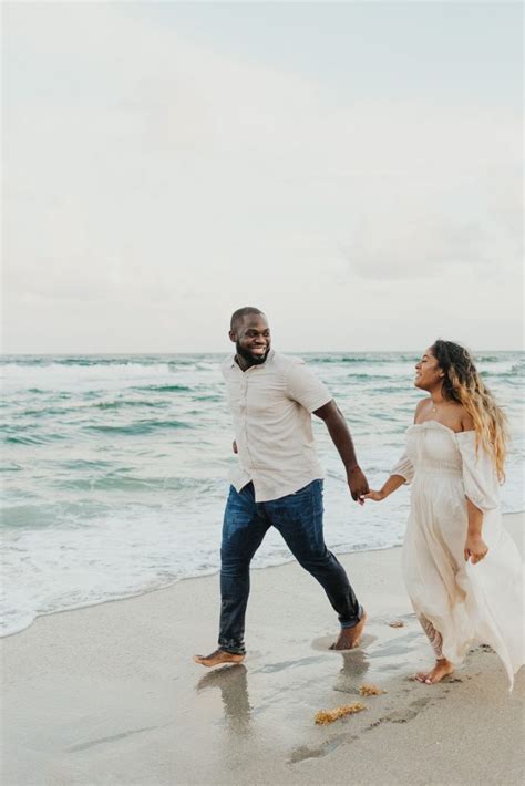 Pregnant Photo Shoot Ideas Beach