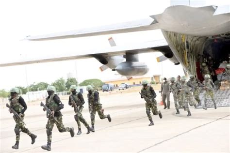 Defence Minister Lauds Nigerian Air Force On Counter Insurgency