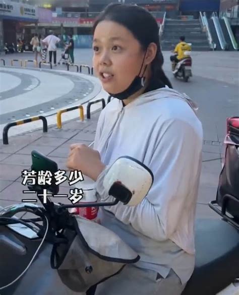 丈夫離世，婆婆狠心拿走賠償金后將她趕出門，21歲單親媽帶娃跑外送，再苦都不怕：為了孩子我不能退縮 Peekme