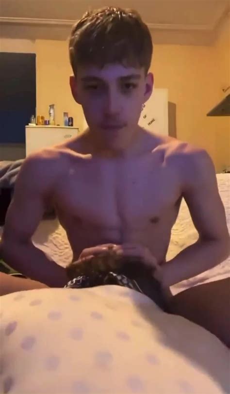 Hot Blowjob Hot Straight Guy Gets Head From ThisVid