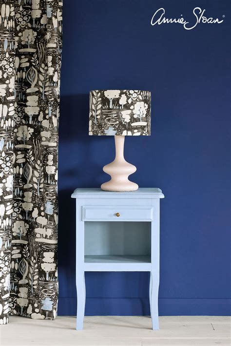 Louis Blue Chalk Paint® Liter | Annie Sloan Products | WV Stockist ...