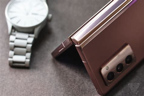 Samsung Galaxy Z Fold 2 review: an extravagant success - Top Tech News