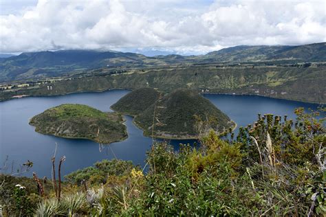 Otavalo & Laguna Cuicocha - Everywhere Awaits