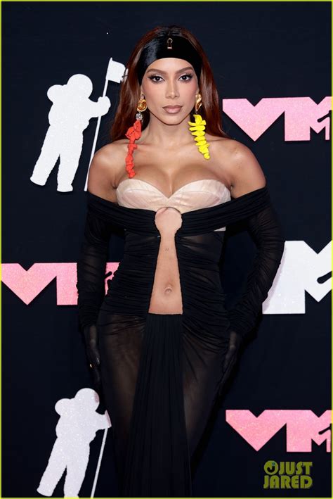 Anitta Rocks Pops Of Neon For Mtv Vmas 2023 Photo 4967062 Photos