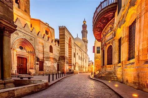 El Muaz Street Cairo