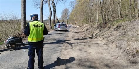 Wypadek pod Toruniem Nie żyje 48 letni motorowerzysta Radio Gra