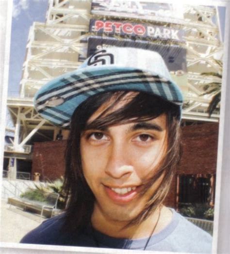 Ktyuss Vic Fuentes Ptv In Brasil Icons Vic Fuentes Pierce The