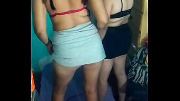 Le Pido A Mi Novia Y Su Amiga Grabar Un Video Xvideos