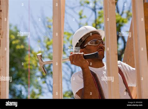 Framing hammer hi-res stock photography and images - Alamy