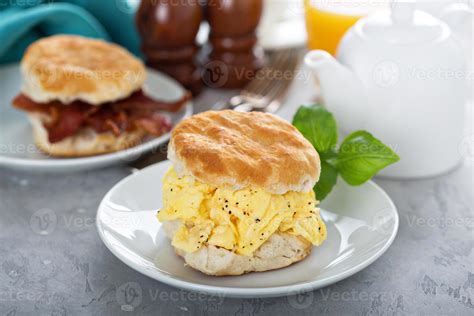 Breakfast biscuits with soft scrambled eggs and bacon 15744932 Stock ...