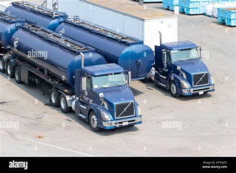 Volvo Truck Tanker Trailer Hi Res Stock Photography And Images Alamy