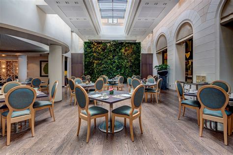 Wintergarten Casual Dining Palais Hansen Kempinski Wien