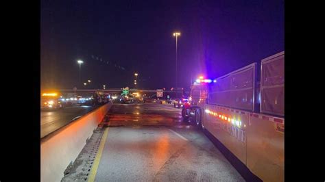 Crash On I 35e Near Carrollton Tx Blocks Freeway Traffic Fort Worth