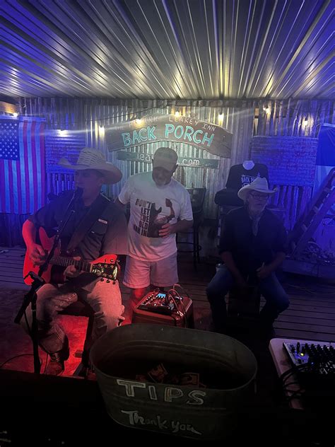 The Back Porch Bar & Grill | Leakey TX