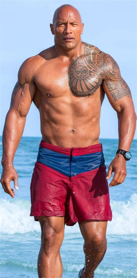 The Rock Sem Camisa - 7 Sexy-as-Hell Shirtless Moments in 2017 Movies The Rock Dwayne Johnson ...