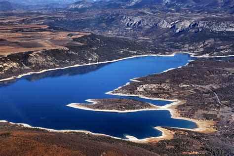 Balade A Rienne Lac De Sainte Croix Vinon Sur Verdon Wingly