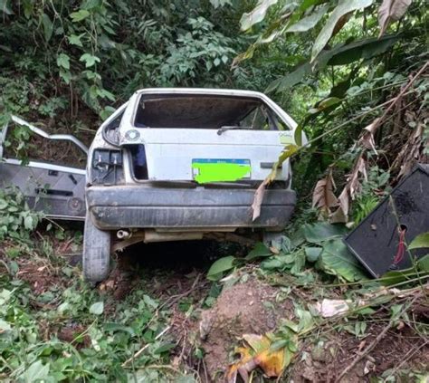 Homem morre após carro cair em barranco de Apiúna Misturebas News