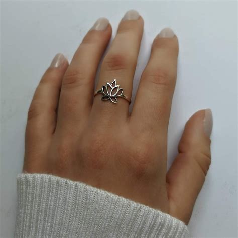 Anillo Flor De Loto Plata Joyas Gabena Cuotas Sin Intr S