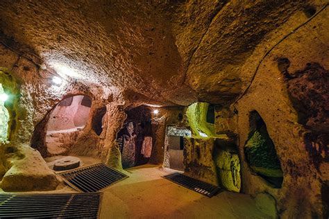 Turquie Les Villes Souterraines De Cappadoce Derinkuyu Et Kaymakli