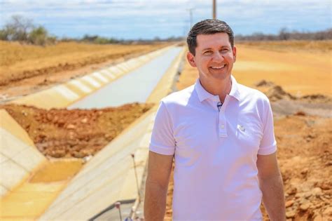 Projeto de Irrigação Pontal uma nova fronteira do desenvolvimento de