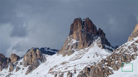 Travolto Da Una Valanga Sul Passo Giau Scialpinista Perde La Vita