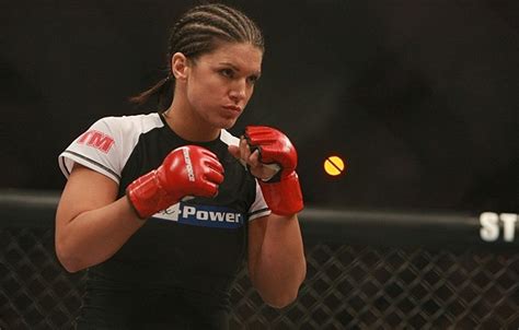 Gina Carano Ufc Record : 50 Female Mma Fighters Who Are Beauties And ...