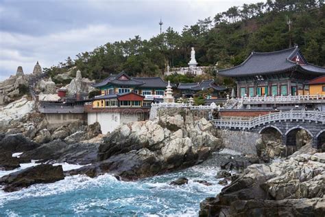 Templo Budista De Haedong Yonggungsa En Gijanggun Busan Corea Del Sur